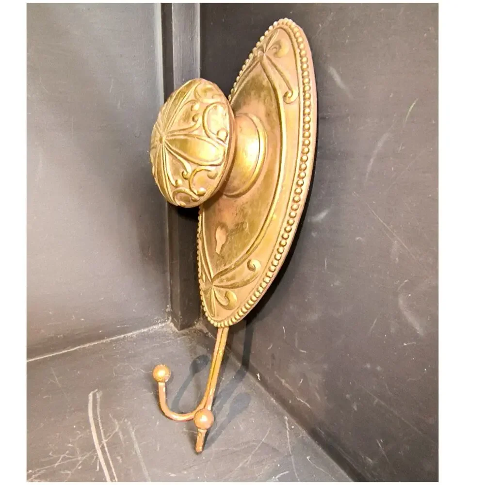 1582. Reproduction of a 1910s Door Knob Coat Hooks